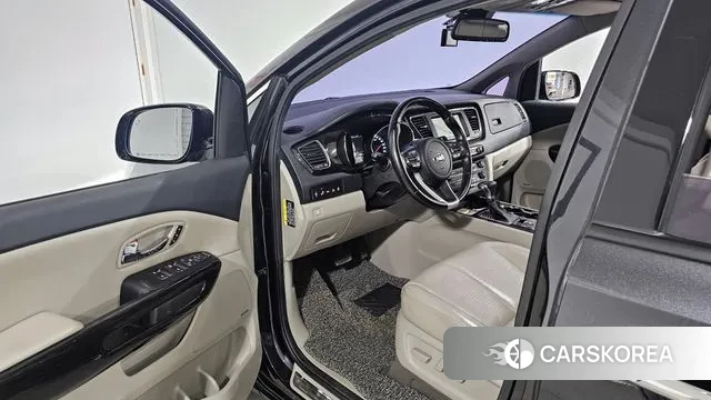 Kia The New Carnival 2018 Серый из Кореи, фото 2