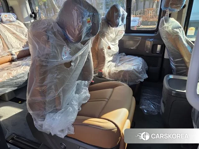 Hyundai Staria 2025 Черный из Кореи, фото 2