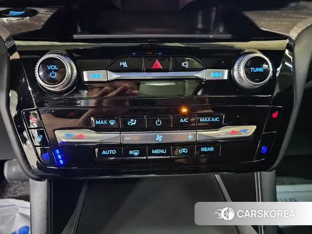 Ford Explorer 6th Generation 2022 Черный из Кореи, фото 2