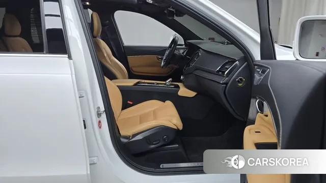 Volvo XC90 second Generation 2022 Белый из Кореи, фото 2