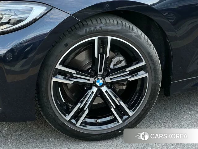 BMW 3 series 2022 Черный из Китая, фото 2