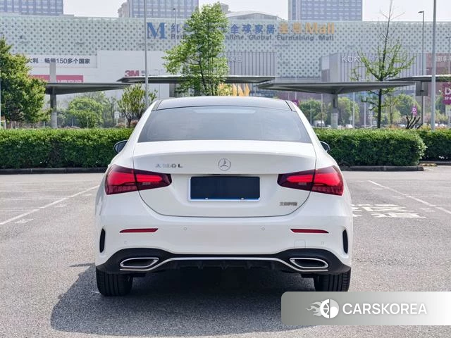 Mercedes-Benz Class A 2023 Белый из Китая, фото 2