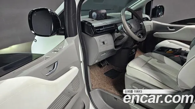 Hyundai Staria 2023 Белый из Кореи, фото 2