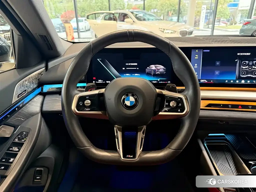 BMW 5 series 2025 Черный из Китая, фото 2