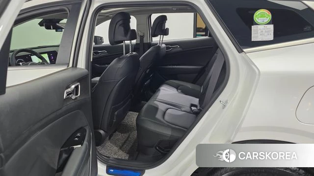 Kia Sportage 5th Generation Hybrid 2023 Белый из Кореи, фото 2