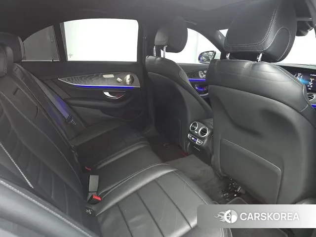 Mercedes-Benz E-Class W213 2021 Белый из Кореи, фото 2