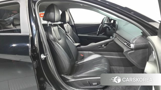 Hyundai Avante (CN7) 2022 Черный из Кореи, фото 2
