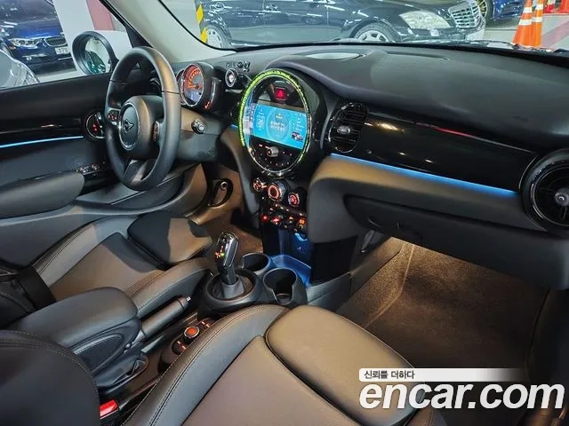 Mini Cooper 2022 Черный из Кореи, фото 2