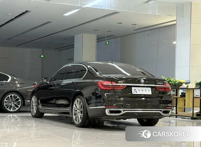BMW 7 series 2018 Черный из Китая, фото 2