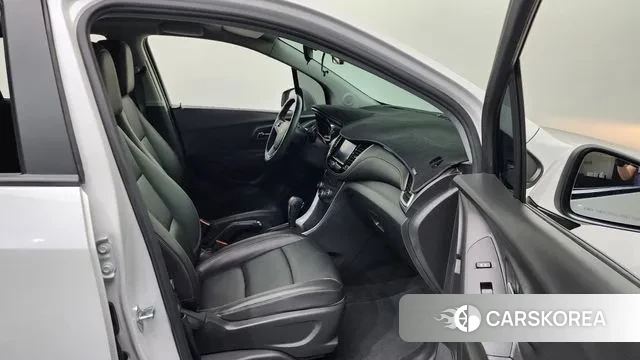 Chevrolet (GM Daewoo) The New Trax 2022 Белый из Кореи, фото 2