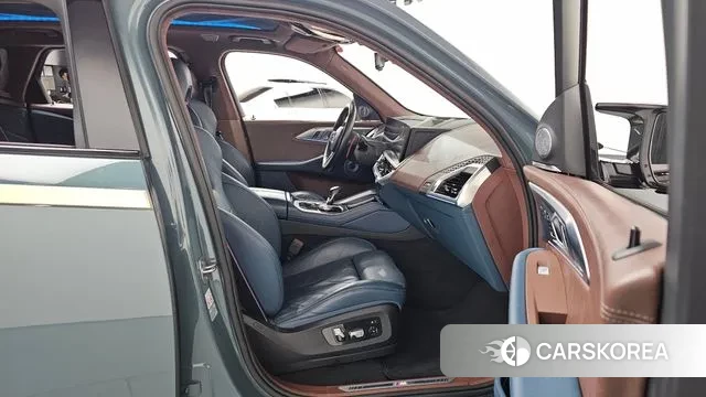 BMW XM (G09) 2023 Небесно-голубой из Кореи, фото 2