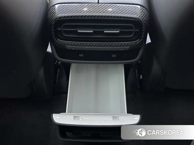 Xiaomi Car Xiaomi SU7 Ultra 2025 Серебристо-серый из Китая, фото 2