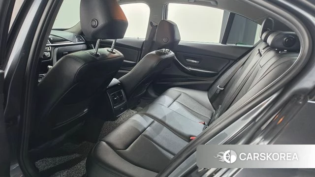 BMW 3 Series (F30) 2018 Серый из Кореи, фото 2