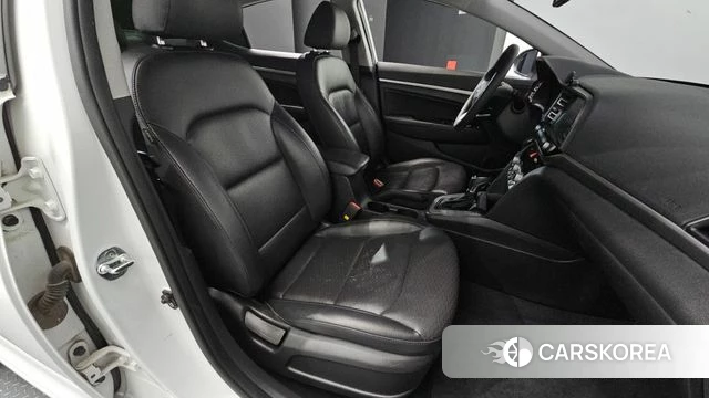 Hyundai The New Avante AD 2019 Белый из Кореи, фото 2