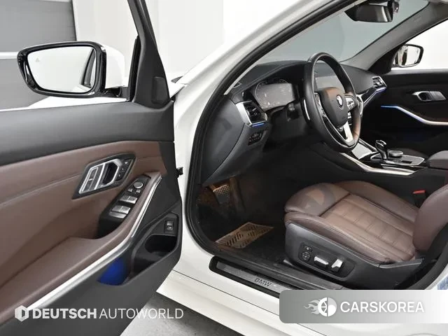 BMW 3 Series (G20) 2022 Белый из Кореи, фото 2