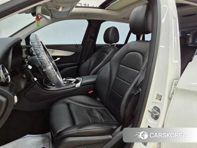 Mercedes-Benz GLC-Class X253 2018 Белый из Кореи, фото 2