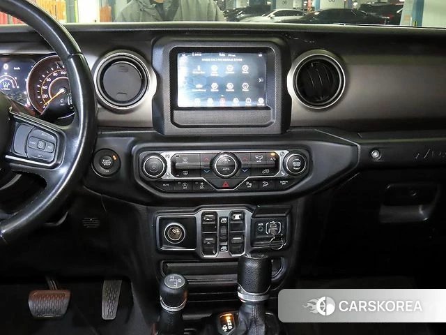 Jeep Wrangler (JL) 2018 Черный из Кореи, фото 2