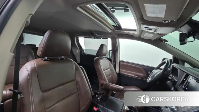 Toyota Sienna 2018 Серый из Кореи, фото 2