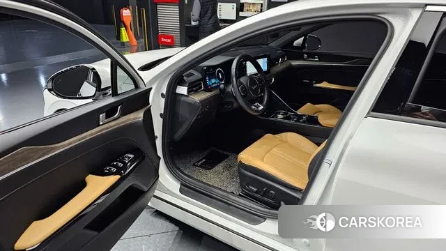 Kia K5 Hybrid 3rd Generation 2023 Белый из Кореи, фото 2