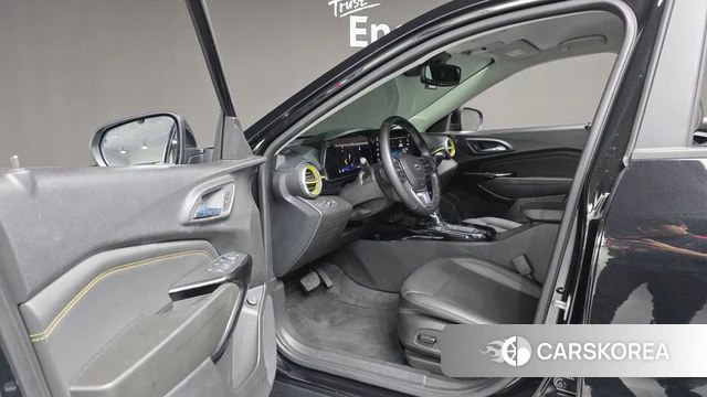 Chevrolet (GM Daewoo) Trax Crossover 2023 Черный из Кореи, фото 2