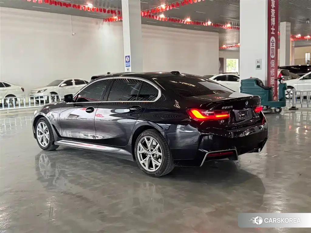 BMW i3 2023 Черный из Китая, фото 2