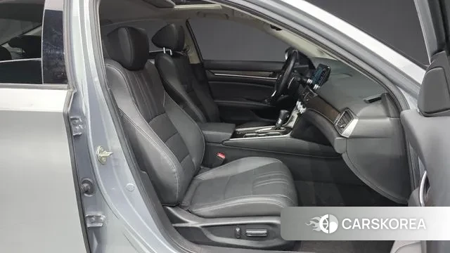 Honda Accord 10th Generation 2020 Серебряный из Кореи, фото 2