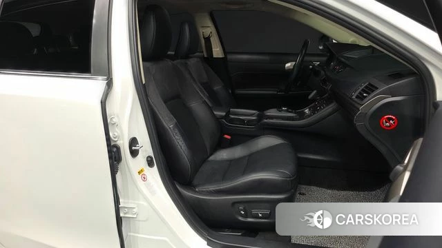 Lexus CT200h 2018 Белый из Кореи, фото 2