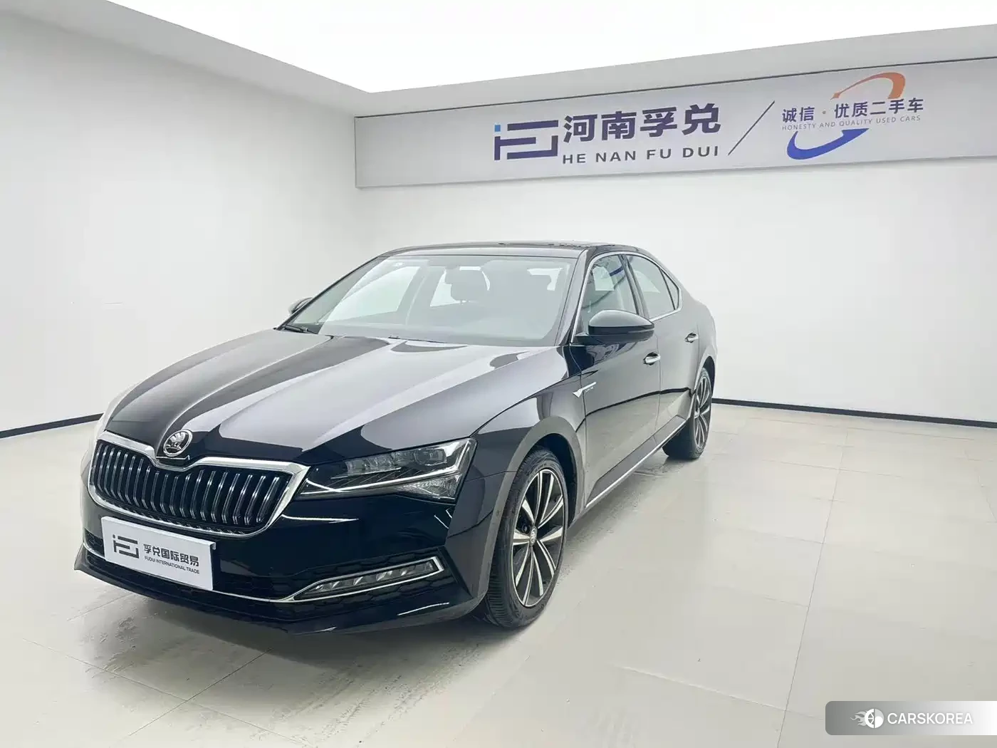 Skoda Superb 2024 Черный из Китая, фото 2