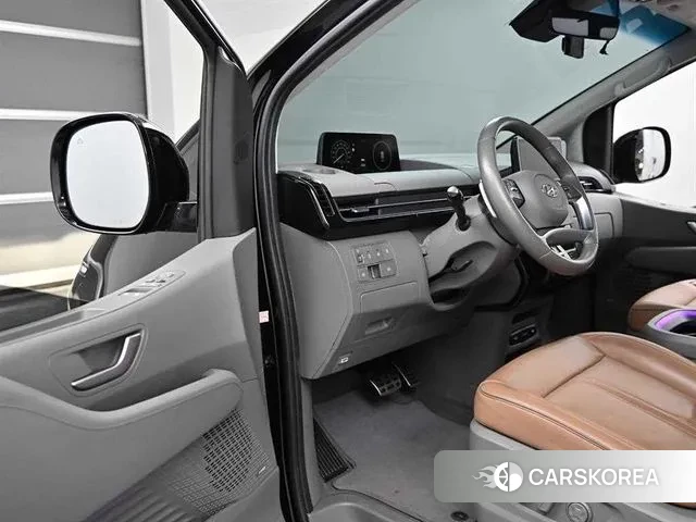 Hyundai Staria 2021 Черный из Кореи, фото 2