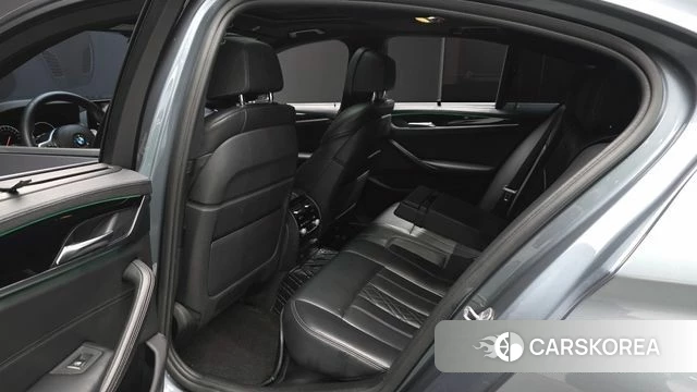 BMW 5 Series (G30) 2019 Серый из Кореи, фото 2
