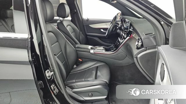 Mercedes-Benz GLC-Class X253 2022 Черный из Кореи, фото 2