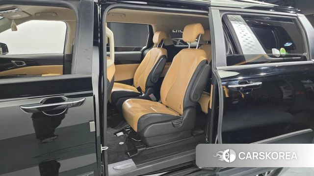 Kia Carnival 4th generation 2023 Черный из Кореи, фото 2