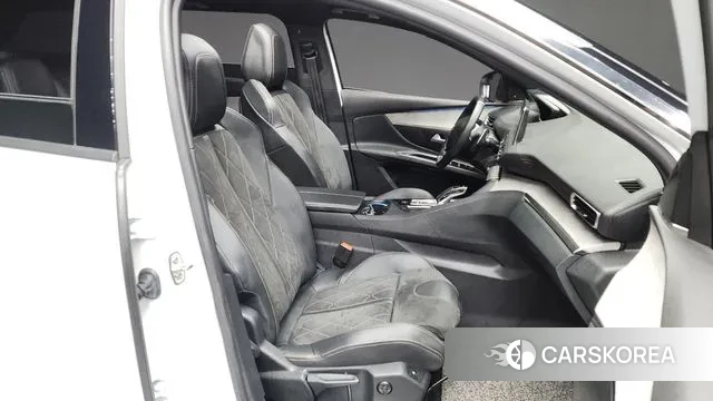 Peugeot 5008 second generation 2021 Белый из Кореи, фото 2