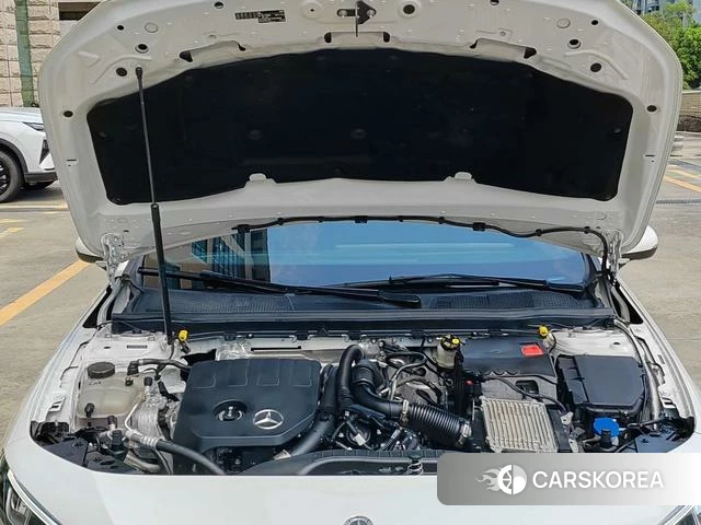 Mercedes-Benz Class A 2023 Белый из Китая, фото 2