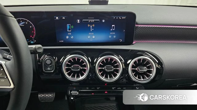 Mercedes-Benz A-Class W177 2025 Белый из Кореи, фото 2