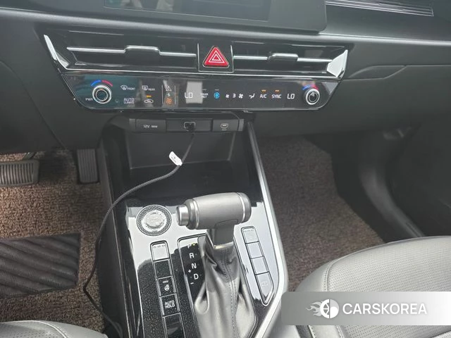 Kia Di Ol Nu Niro 2022 Серебристо-серый из Кореи, фото 2