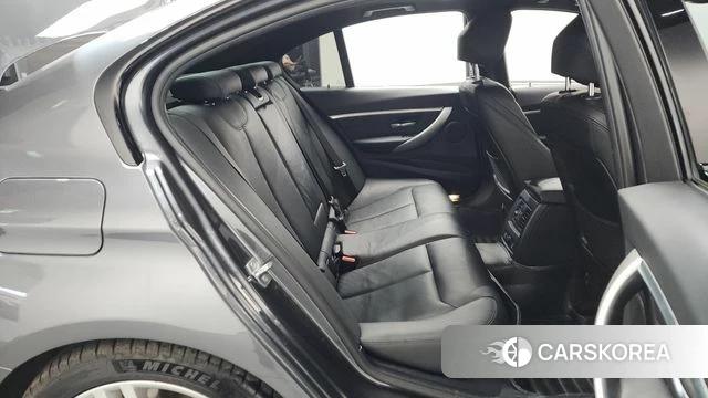 BMW 3 Series (F30) 2018 Серый из Кореи, фото 2