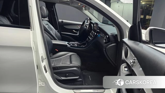 Mercedes-Benz GLC-Class X253 2019 Белый из Кореи, фото 2