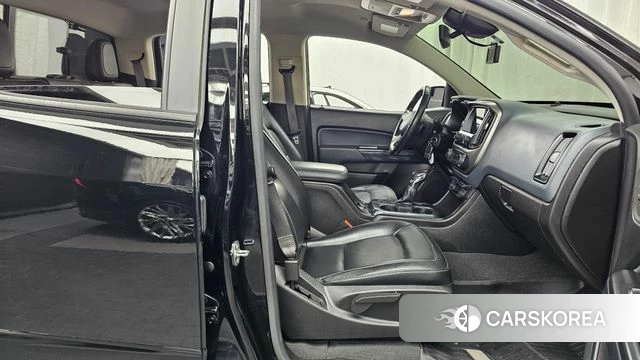 Chevrolet (GM Daewoo) Real New Colorado 2022 Черный из Кореи, фото 2