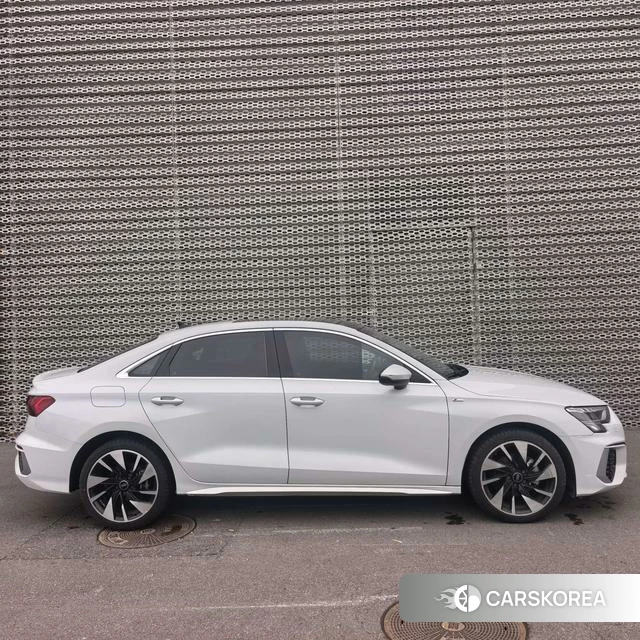 Audi A3 2024 Белый из Китая, фото 2