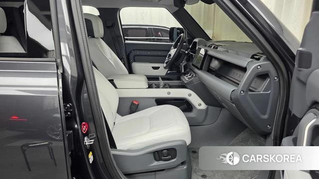 Land Rover Defender (L663) 2025 Серый из Кореи, фото 2