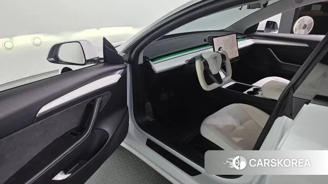 Tesla Model 3 2021 Белый из Кореи, фото 2