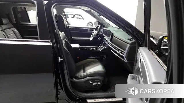 Hyundai Santa Fe (MX5) 2023 Черный из Кореи, фото 2