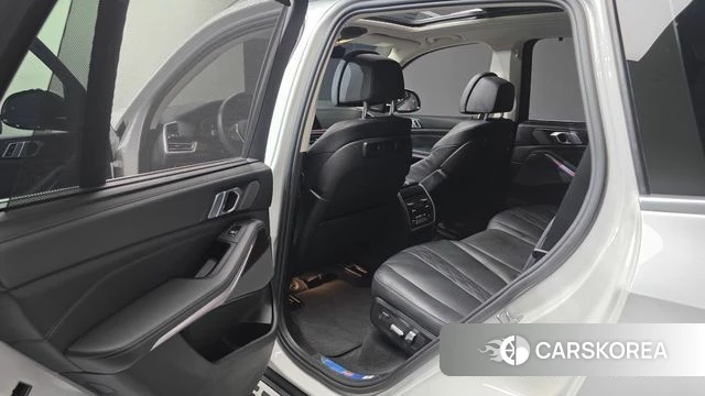 BMW X5 (G05) 2023 Белый из Кореи, фото 2