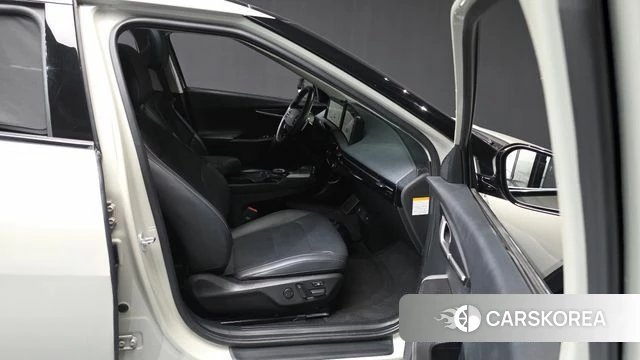 Kia EV6 2021 Жемчужный цвет из Кореи, фото 2