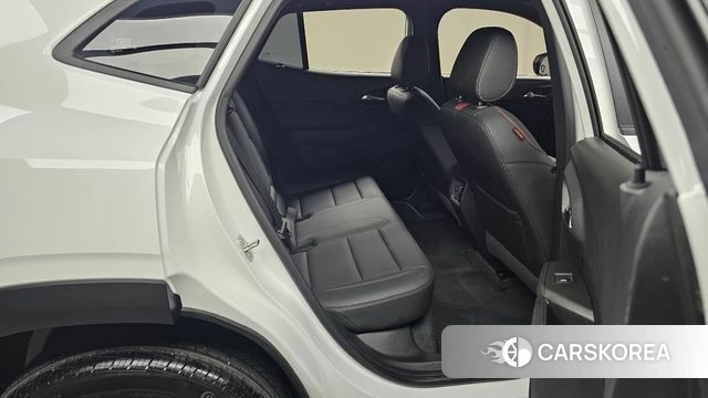 Chevrolet (GM Daewoo) Trax Crossover 2023 Белый из Кореи, фото 2