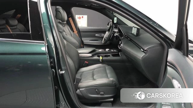 Genesis GV70 2021 Темно-зеленый из Кореи, фото 2