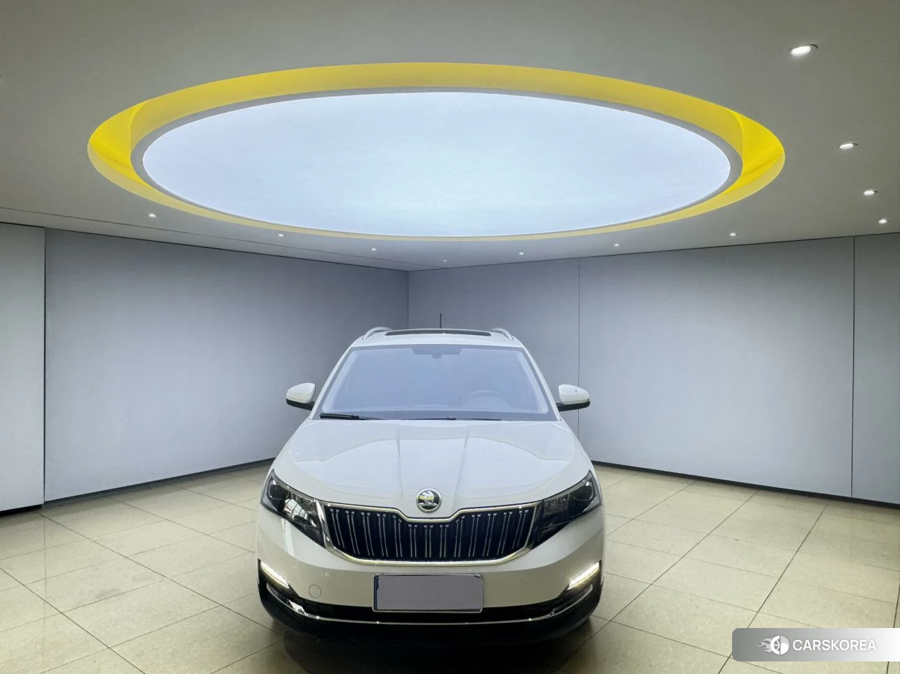 Skoda Komick 2022 Белый из Китая, фото 2