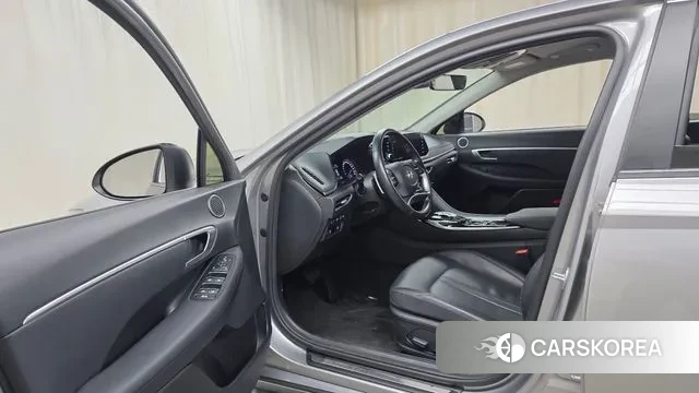 Hyundai Sonata (DN8) 2020 Серебристо-серый из Кореи, фото 2