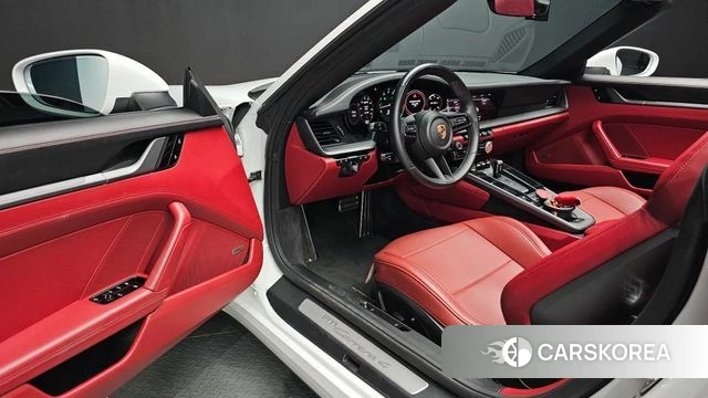 Porsche 911(992) 2021 Белый из Кореи, фото 2